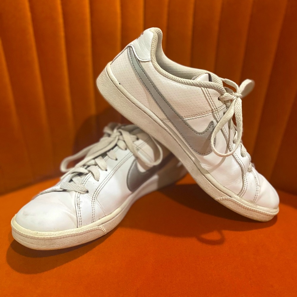 Nike court royale sneakers